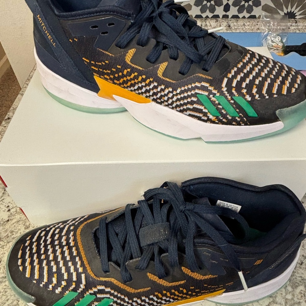 Size 13 - adidas D.O.N. Issue #4 Utah Jazz GY6504